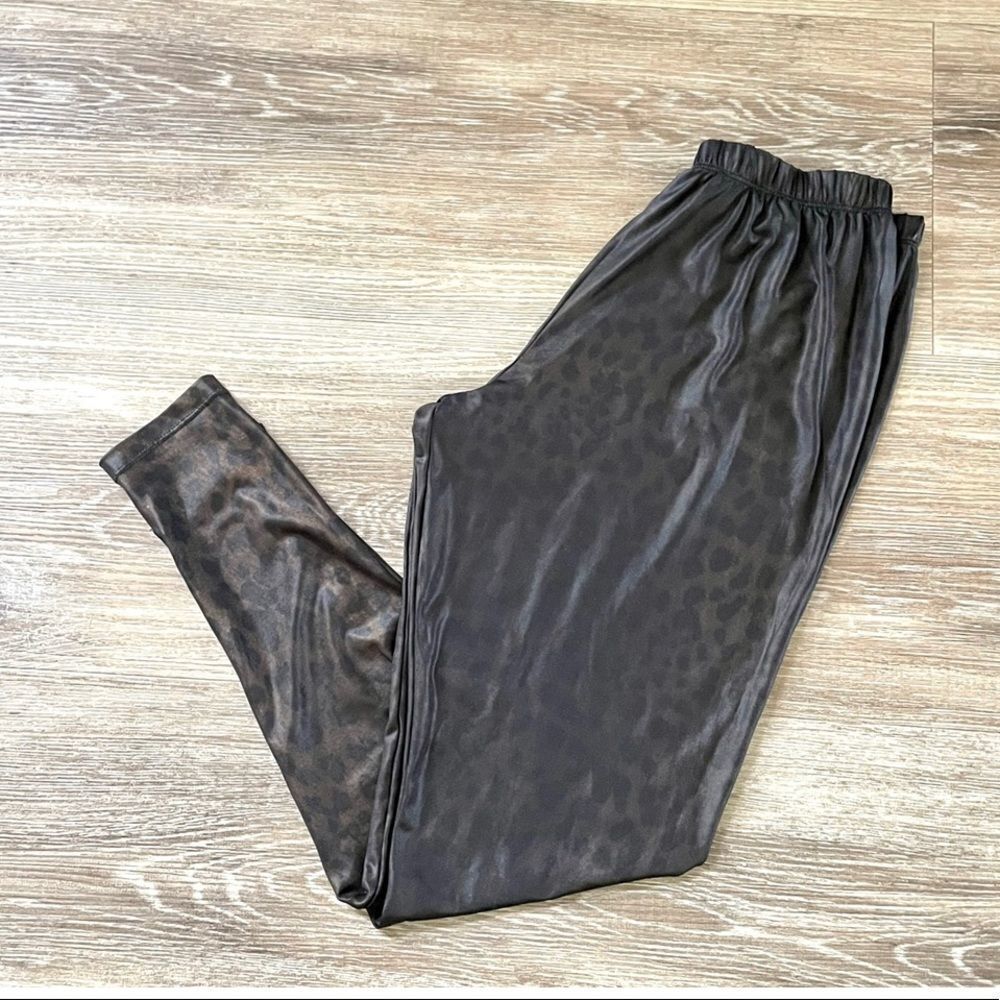 Steve Madden black leopard print joggers